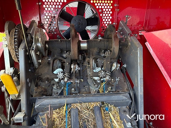 Fyrkantsbalpress Massey Ferguson MF 1840 26 of 30
