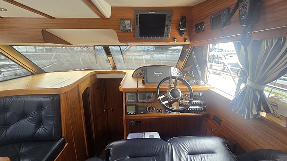 Nord West 420 Flybridge -07 IPS 600 "SÄNKT PRIS" 2 of 10