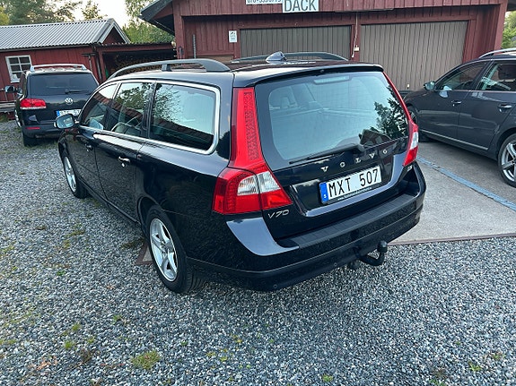 Volvo V70 4 of 22