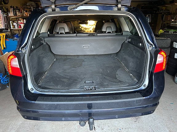 Volvo V70 12 of 22