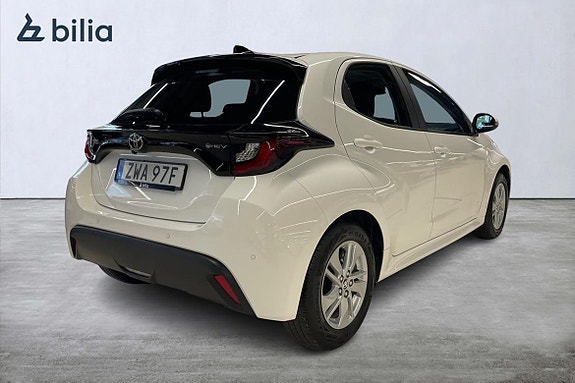 Toyota Yaris 19 of 21