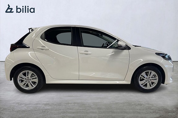 Toyota Yaris 18 of 21