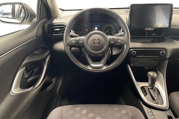 Toyota Yaris 11 of 21