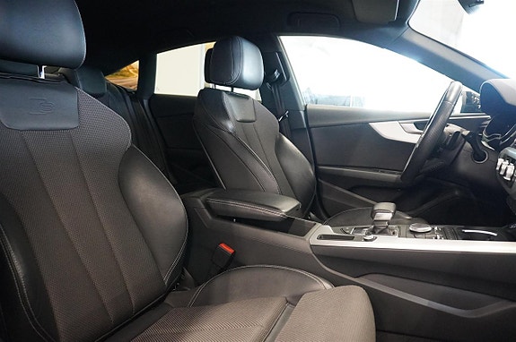 Audi A5 4 of 19