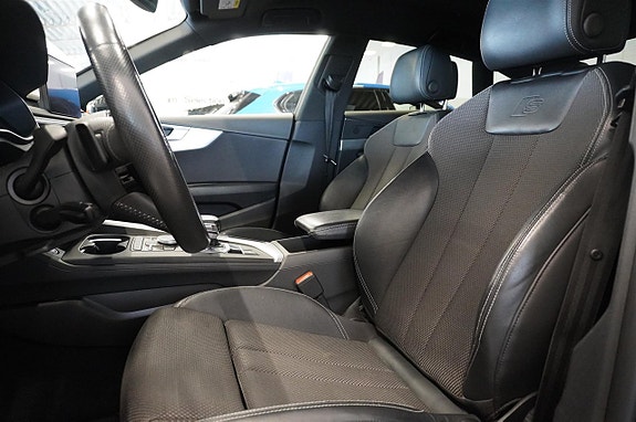 Audi A5 3 of 19