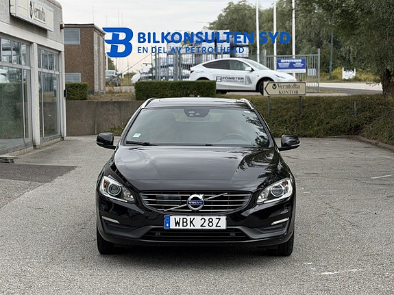 Volvo V60 2 of 20