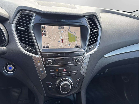 Hyundai Grand Santa Fe 15 of 25