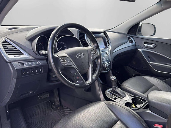 Hyundai Grand Santa Fe 9 of 25