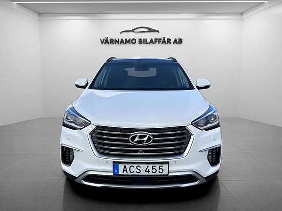 Hyundai Grand Santa Fe 7 of 25