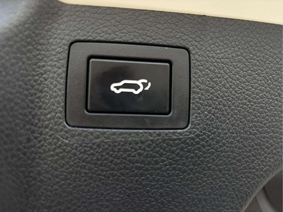 Hyundai Grand Santa Fe 25 of 25