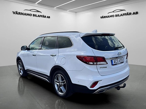 Hyundai Grand Santa Fe 3 of 25