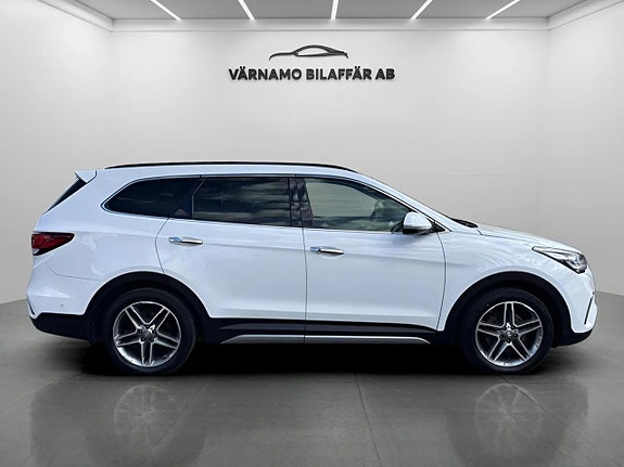 Hyundai Grand Santa Fe 5 of 25