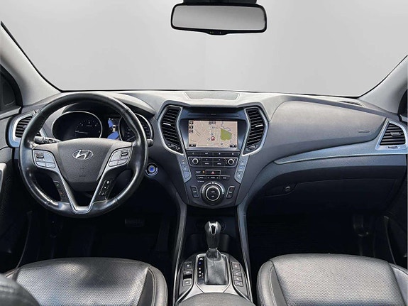 Hyundai Grand Santa Fe 21 of 25