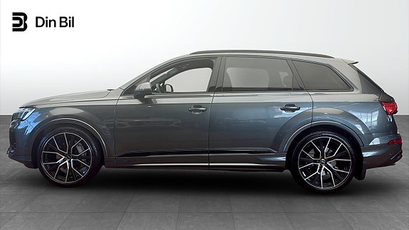 Audi Q7 2 of 13
