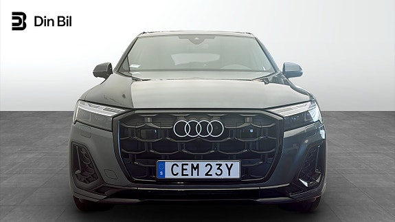 Audi Q7 4 of 13