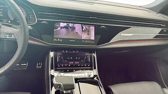 Audi Q8 10 of 18