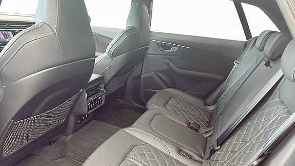 Audi Q8 12 of 18