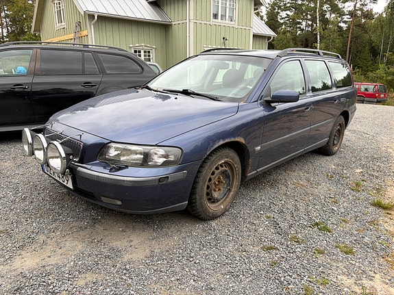Volvo V70 4 of 6
