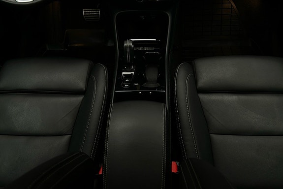 Volvo XC40 9 of 25