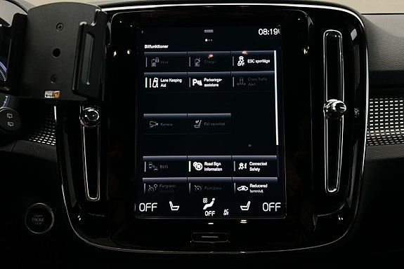 Volvo XC40 21 of 25