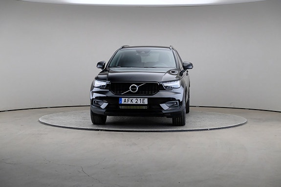 Volvo XC40 3 of 25