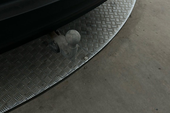 Volvo XC40 17 of 25