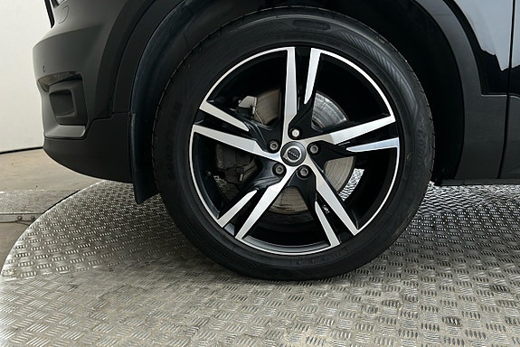 Volvo XC40 12 of 25