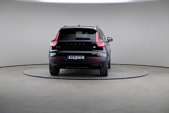 Volvo XC40 5 of 25