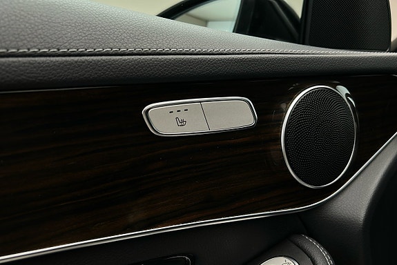 Mercedes-Benz GLC300 e 22 of 28
