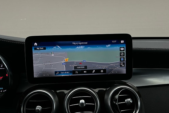 Mercedes-Benz GLC300 e 8 of 28