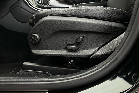 Mercedes-Benz GLC300 e 18 of 28