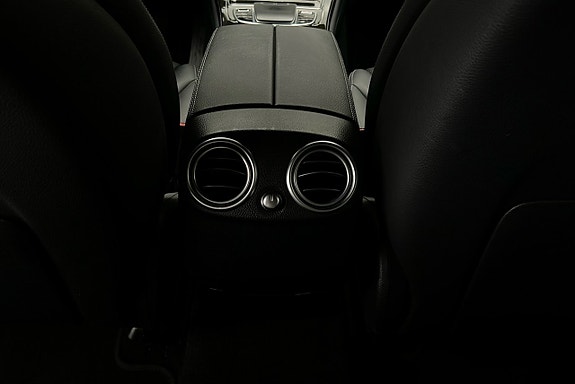 Mercedes-Benz GLC300 e 23 of 28