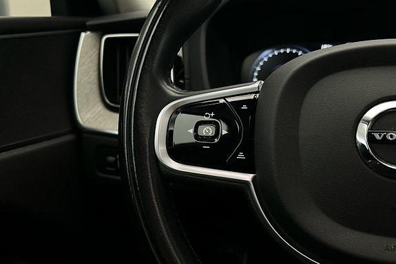 Volvo XC60 26 of 28