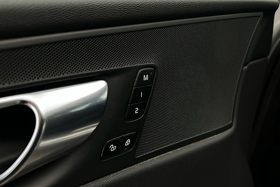 Volvo XC60 18 of 28