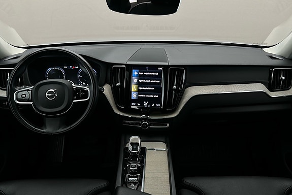 Volvo XC60 6 of 28