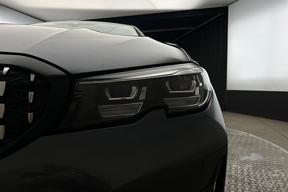 BMW 330e 11 of 24