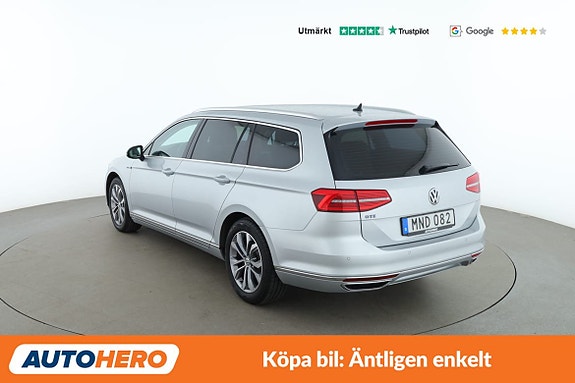 Volkswagen Passat 3 of 30