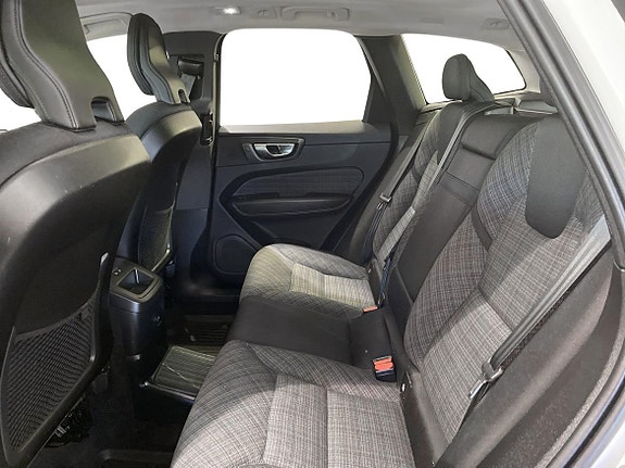 Volvo XC60 7 of 10