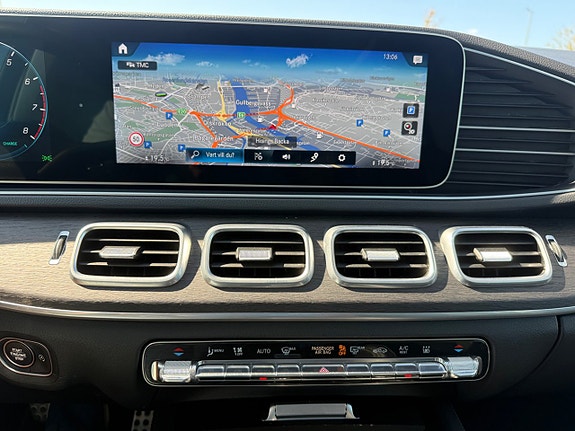Mercedes-Benz GLE450 16 of 23