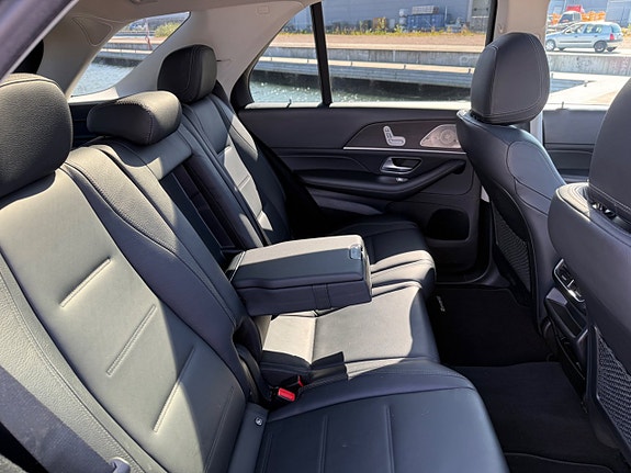 Mercedes-Benz GLE450 13 of 23