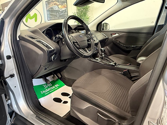 Ford Focus 9 of 20