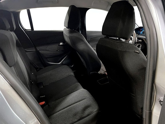 Peugeot 208 16 of 19