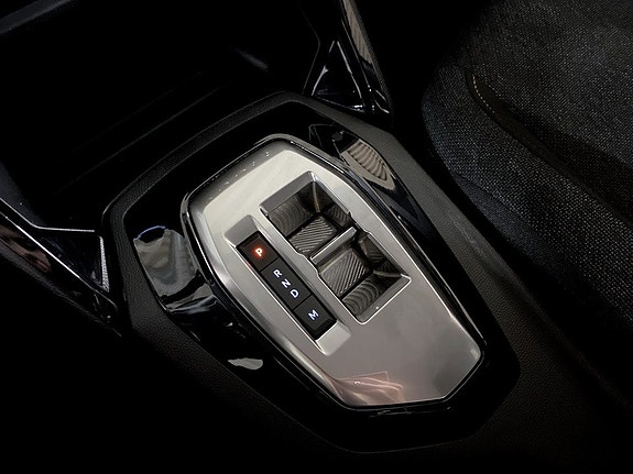 Peugeot 208 14 of 19