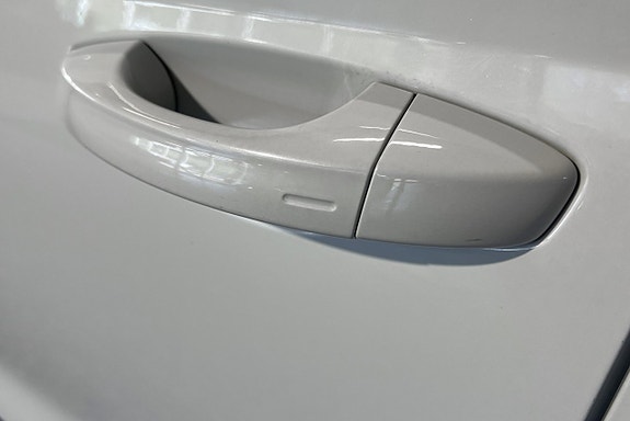 Seat Arona 10 of 13