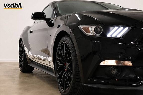 Ford Mustang 27 of 28