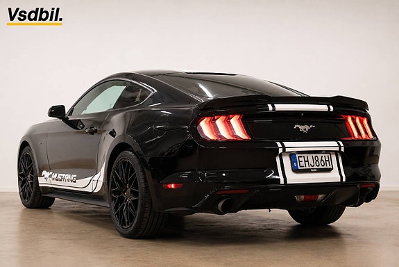 Ford Mustang 7 of 28