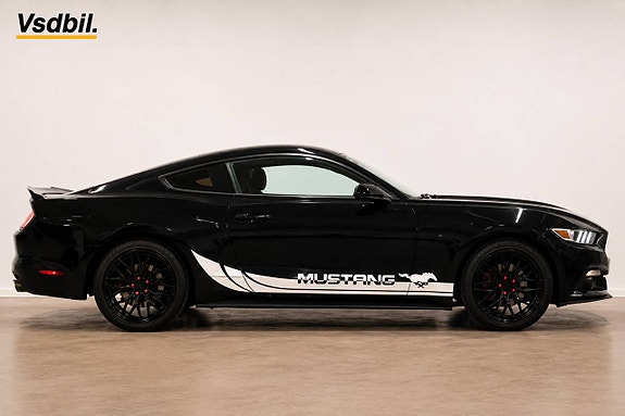 Ford Mustang 4 of 28