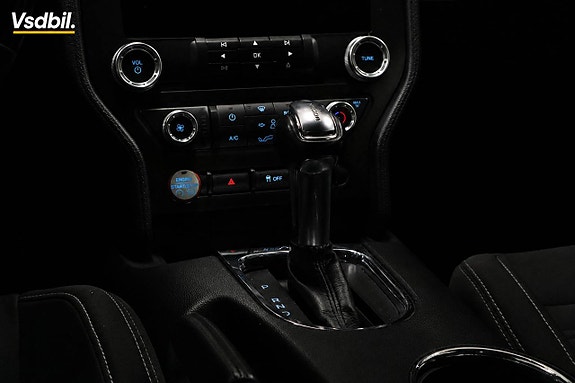 Ford Mustang 24 of 28
