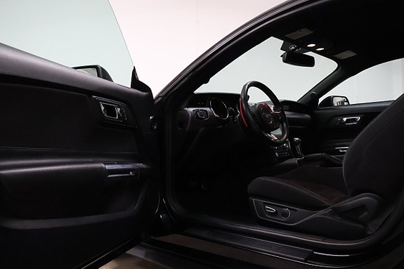 Ford Mustang 9 of 28