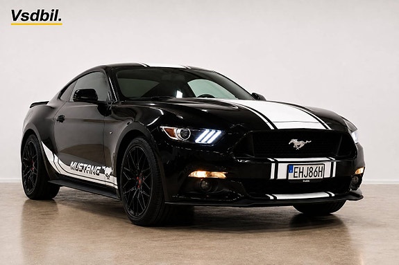 Ford Mustang 3 of 28